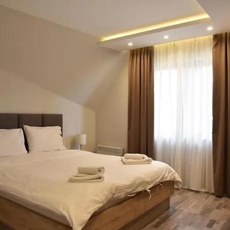 Milmari Premier 46 *