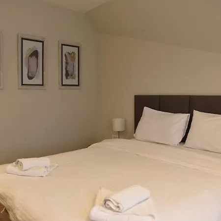 Milmari Premier 46 アパート *