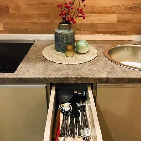 아파트 Milmari Premier 46 *